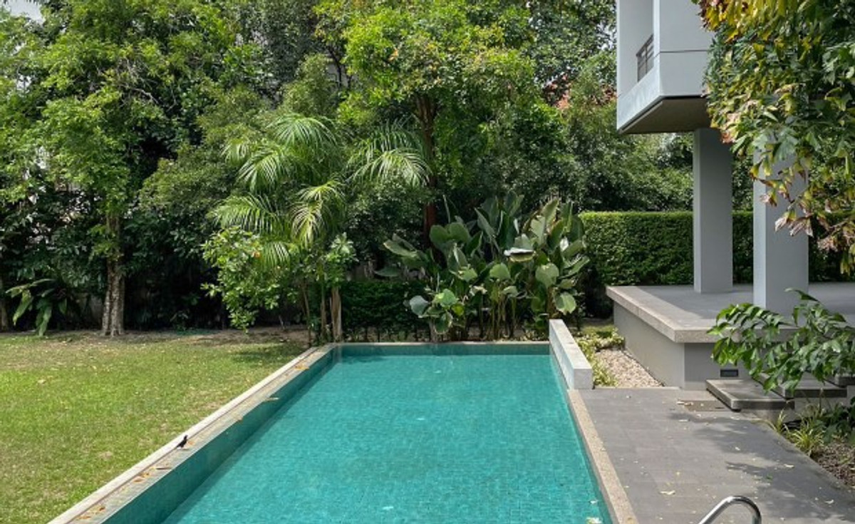 ขายบ้านนนทบุรี บางใหญ่ บางบัวทอง : 🔥ขายด่วน! บ้านสุดหรู พร้อมสระว่ายน้ำ Nichada Park (5+1 ห้องนอน 8 ห้องน้ำ)