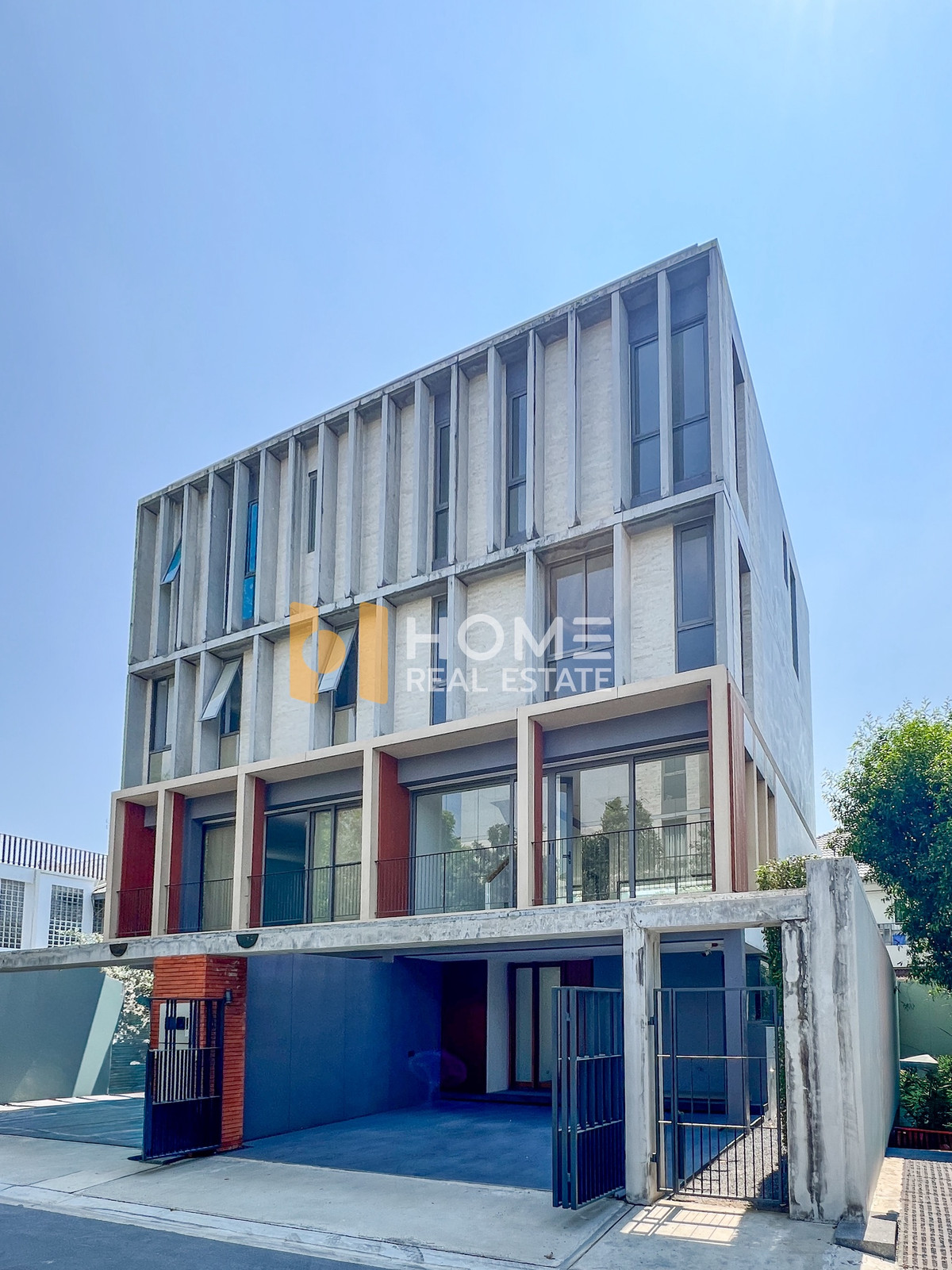 ขายทาวน์โฮมมีนบุรี-ร่มเกล้า : ทาวน์โฮมดีไซน์โมเดิร์น หลังมุม ใกล้ Ascot 🔥 เทพา รามคำแหง 118 / 3 ห้องนอน (ขาย), Dhepa Ramkhamhaeng 118 / 3 Bedrooms (FOR SALE) BZD147