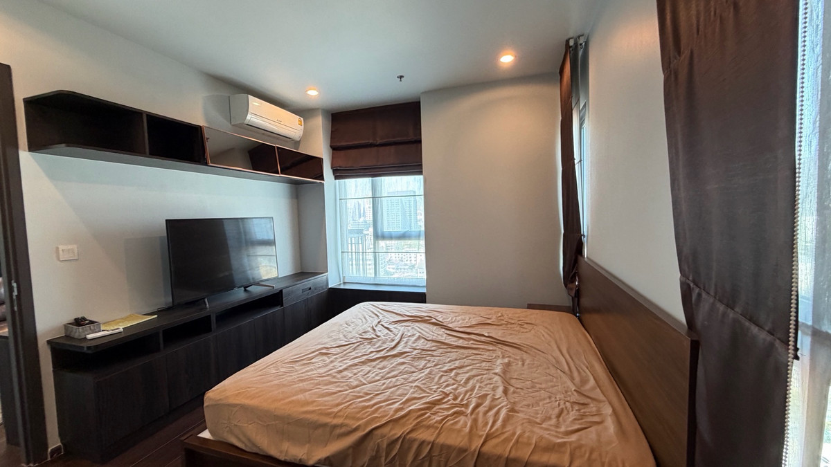 For RentCondoSukhumvit, Asoke, Thonglor : C Ekkamai, 2 bedrooms, ready to move in.