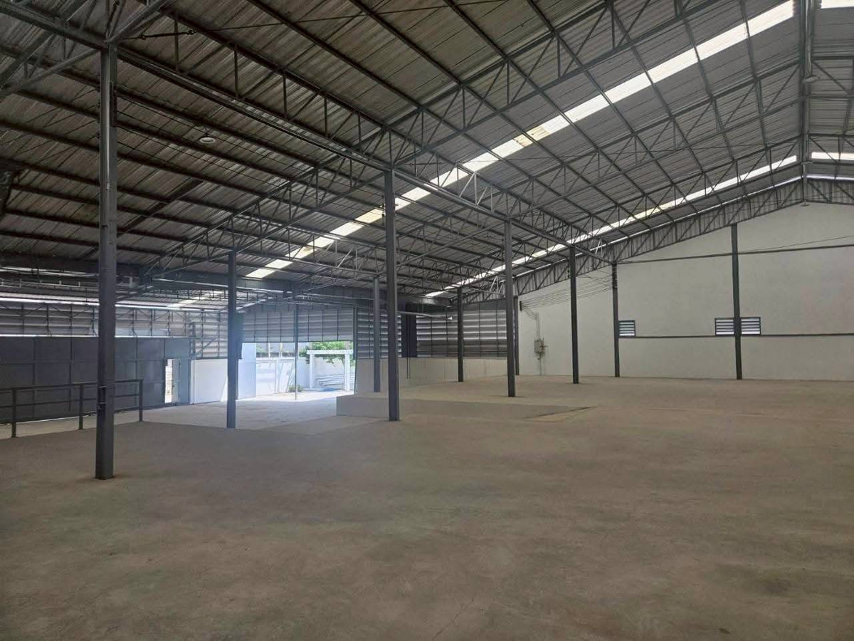 For RentFactoryBang kae, Phetkasem : Warehouse for rent, total area approximately 1,700 sq m, Phutthamonthon Sai 4 location.  purple space