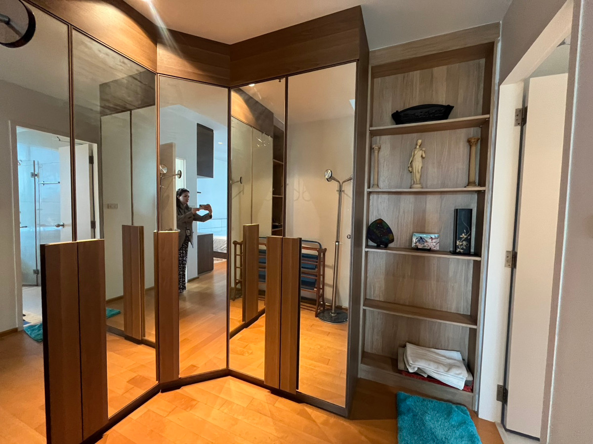 For SaleCondoRatchathewi,Phayathai : Luxury condo Villa Rachatewi 2 bedrooms near BTS RatchathewiSpacious area of 87 sq.m. Price 14.5 million THB with complete facilities!