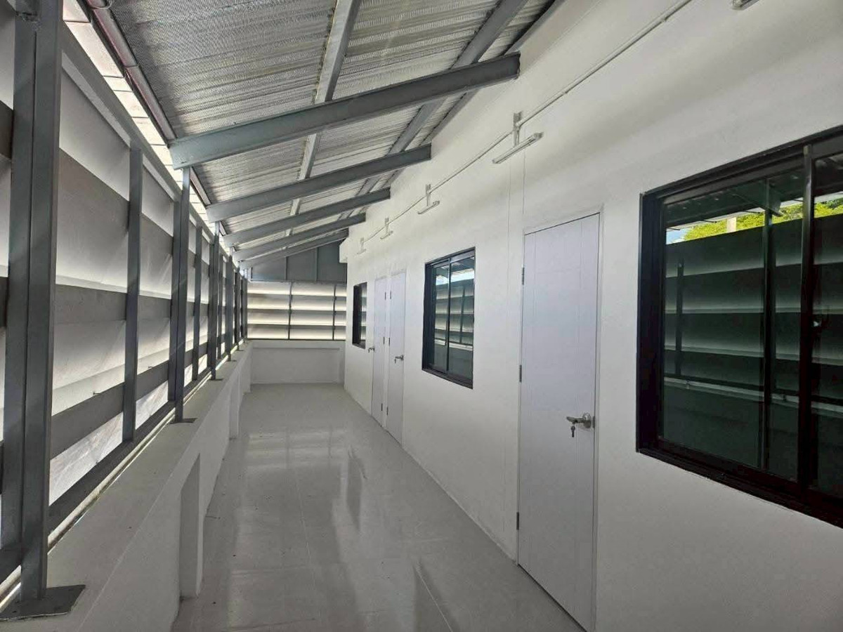 For RentFactoryBang kae, Phetkasem : Warehouse for rent, total area approximately 1,700 sq m, Phutthamonthon Sai 4 location.  purple space