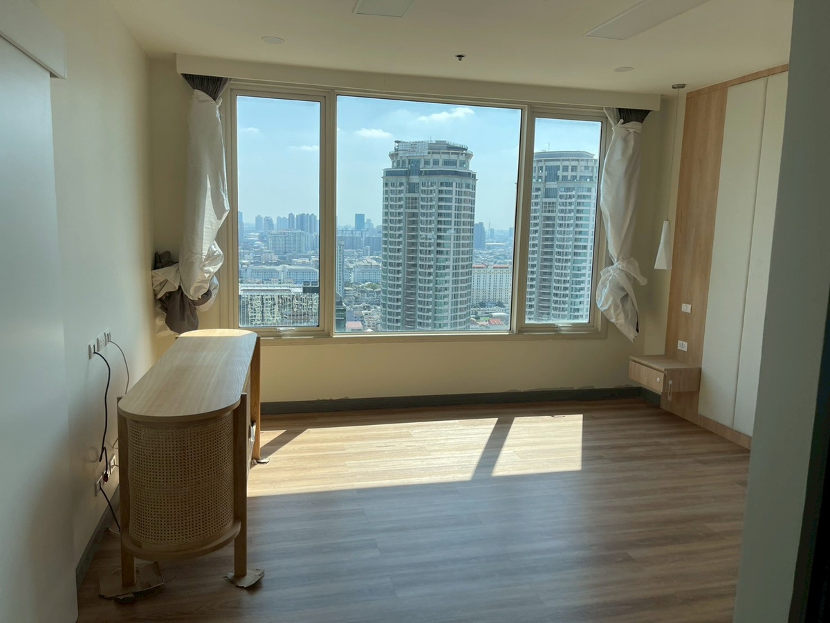 For SaleCondoSathorn, Narathiwat : Condo for sale, 3 bedrooms, in the heart of Sathorn, The Empire Place Sathorn ️