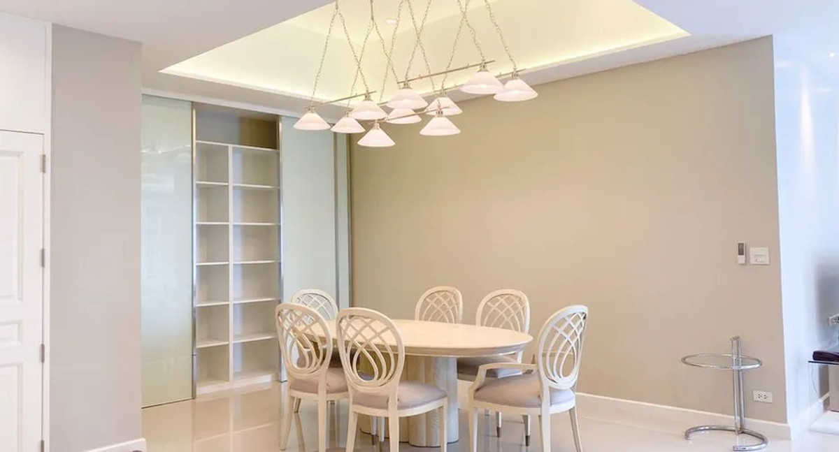 ให้เช่าคอนโดวิทยุ ชิดลม หลังสวน : 🌿 Luxury Family Residence in Langsuan  Pet-Friendly | Rare Large Unit | High Floor