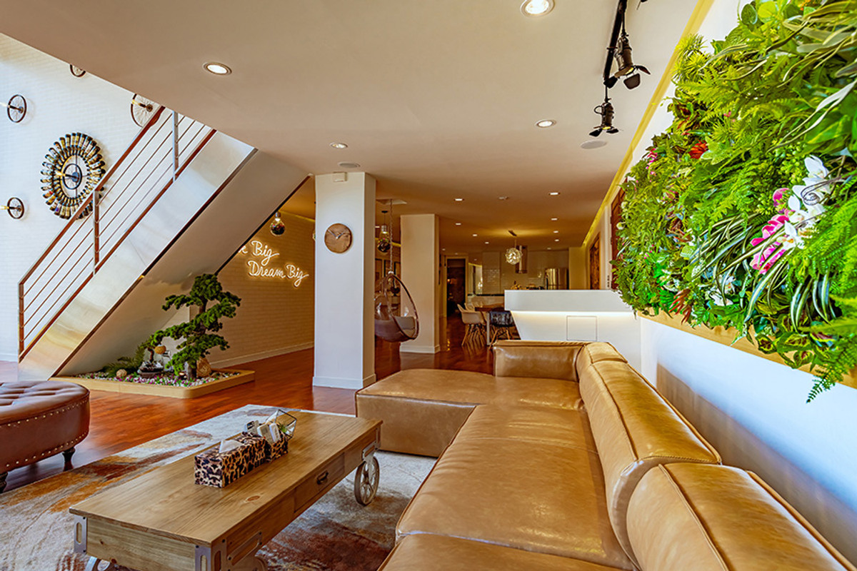 ให้เช่าคอนโดวิทยุ ชิดลม หลังสวน : ให้เช่าคอนโด ย่านลุมพินี 6 ห้องนอน 550 ตร.ม.  ใกล้ Central Chidlom  ใกล้ Lumphini Park  