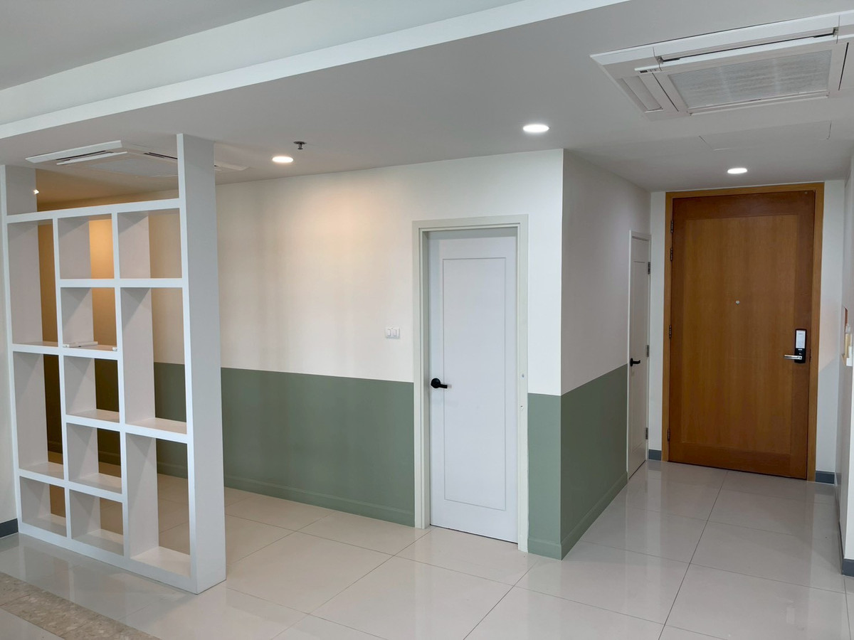 For SaleCondoSathorn, Narathiwat : Condo for sale, 3 bedrooms, in the heart of Sathorn, The Empire Place Sathorn ️