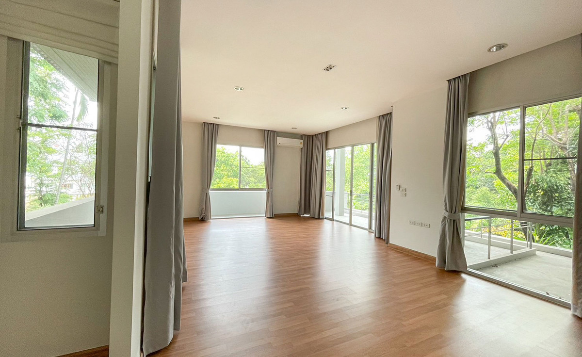 ขายบ้านนนทบุรี บางใหญ่ บางบัวทอง : 🔥ขายด่วน! บ้านสุดหรู พร้อมสระว่ายน้ำ Nichada Park (5+1 ห้องนอน 8 ห้องน้ำ)