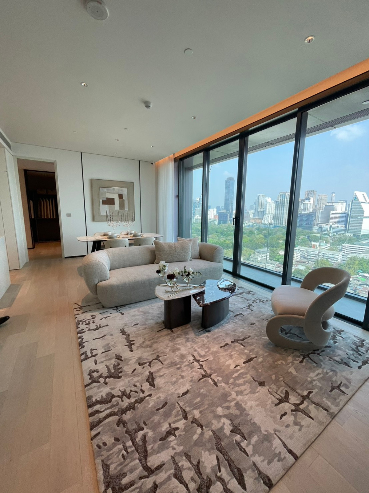 ขายคอนโดวิทยุ ชิดลม หลังสวน : 🖤 Ultra-Private Luxury Residence ใจกลางหลังสวน–ลุมพินี  คอนโด Low-Density ระดับ Super Prime สำหรับผู้ถือครองตัวจริง