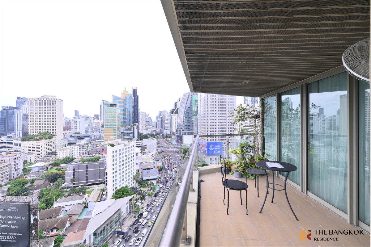 For RentCondoSukhumvit, Asoke, Thonglor : The Lakes 💎 Elegant High-Rise Unit with Lake View & Large Balcony 