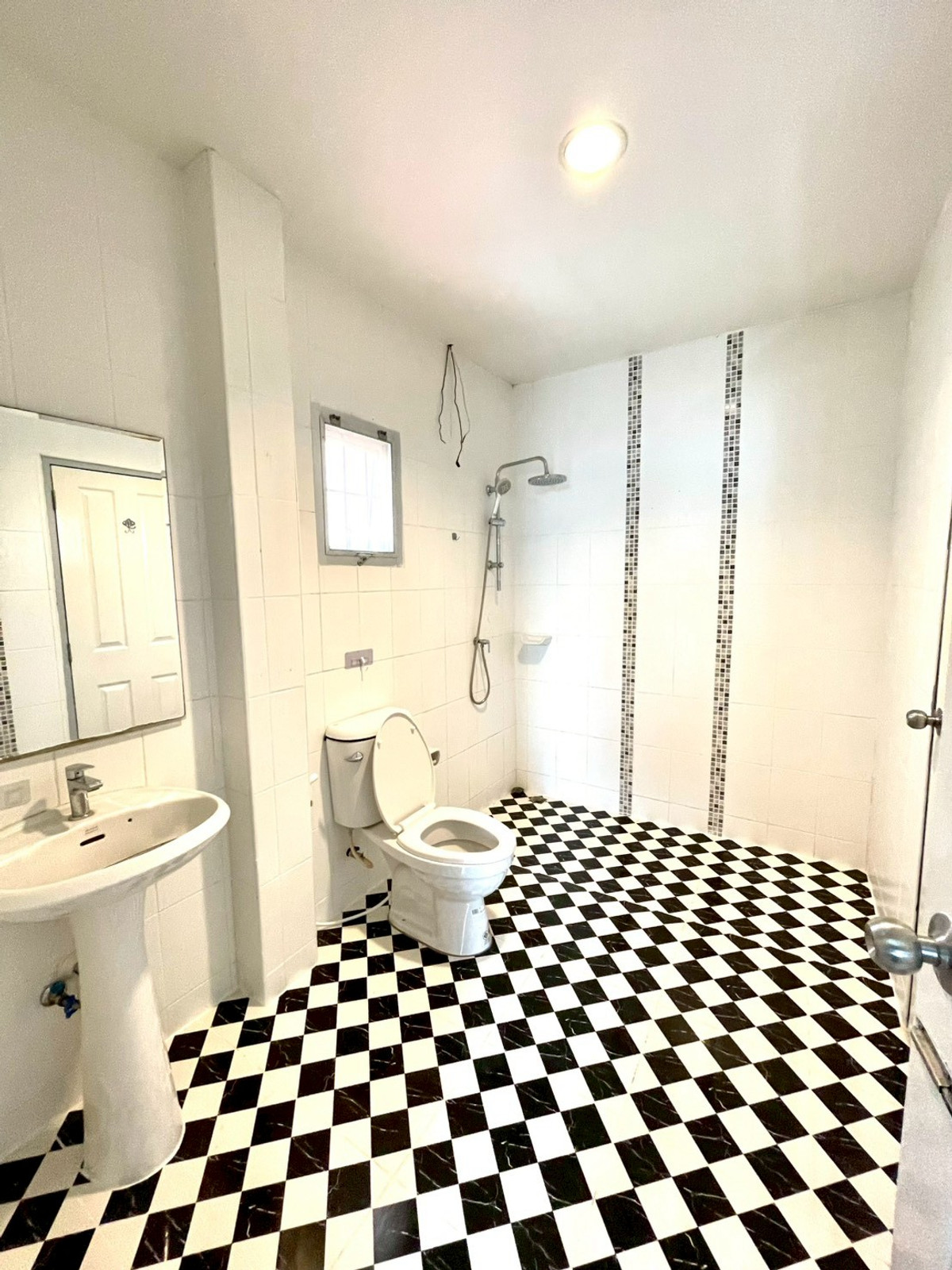 For SaleHousePattaya, Bangsaen, Chonburi : Happy Place Village / 5 Bedrooms (FOR SALE), Happy Place Village / 5 Bedrooms (FOR SALE) BEWN107