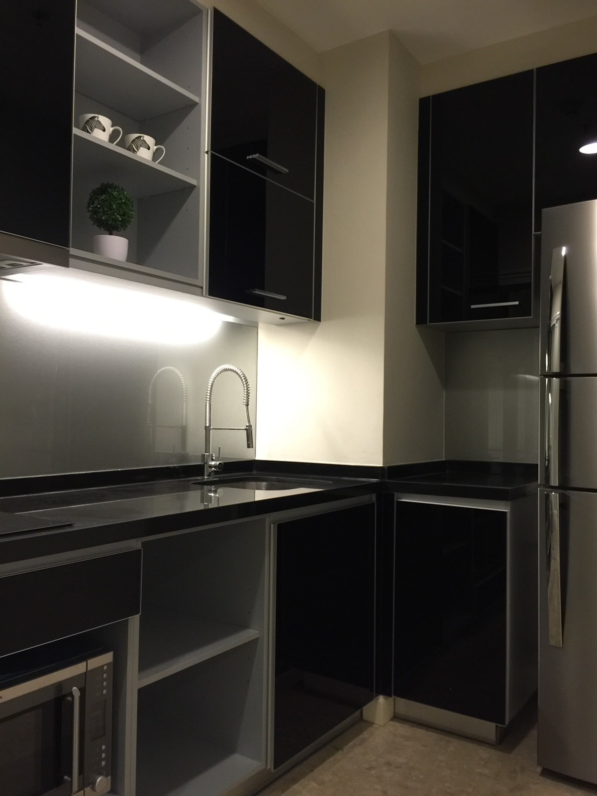 For RentCondoSukhumvit, Asoke, Thonglor : Rent The Crest Sukhumvit 34 1 bedroom near Thonglor BTSConvenient life with swimming pool, fitness, price 40,000 baht/month!