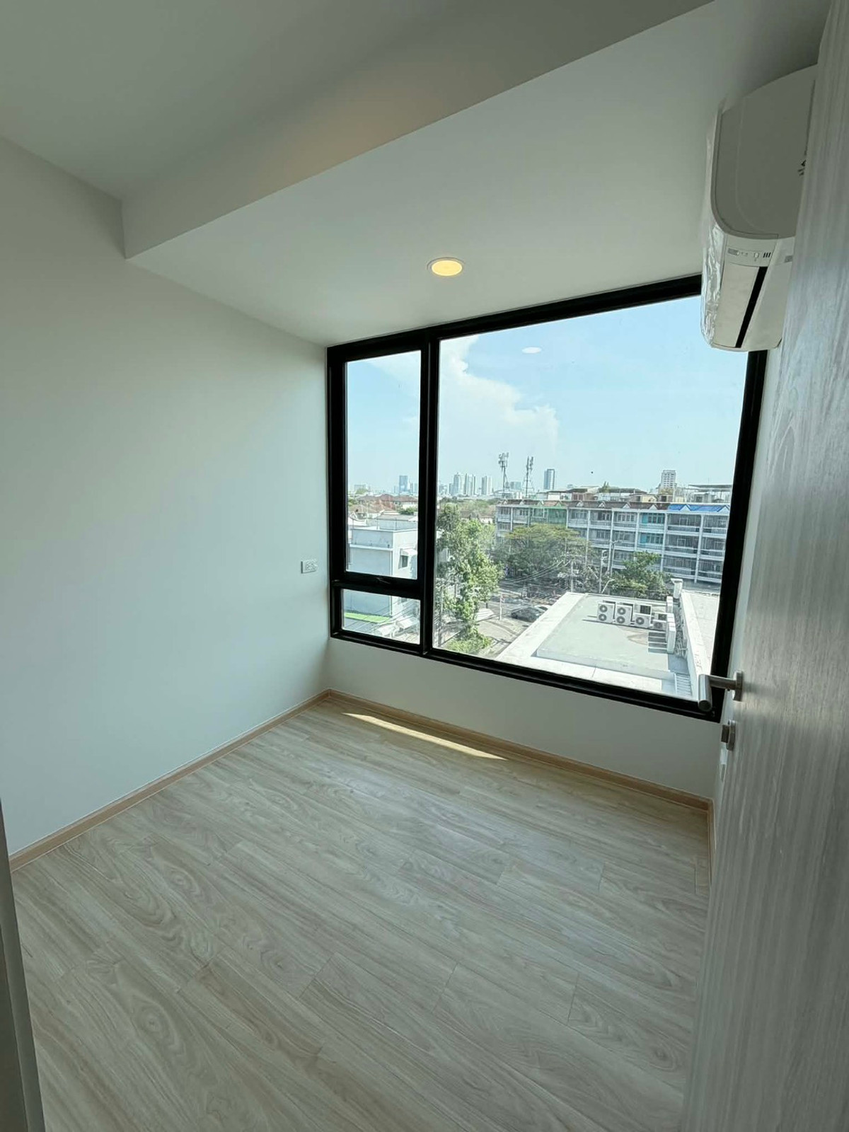 For RentCondoOnnut, Udomsuk : For rent ESQUE Sukhumvit 101/1 (ESQUE SUKHUMVIT 101/1)