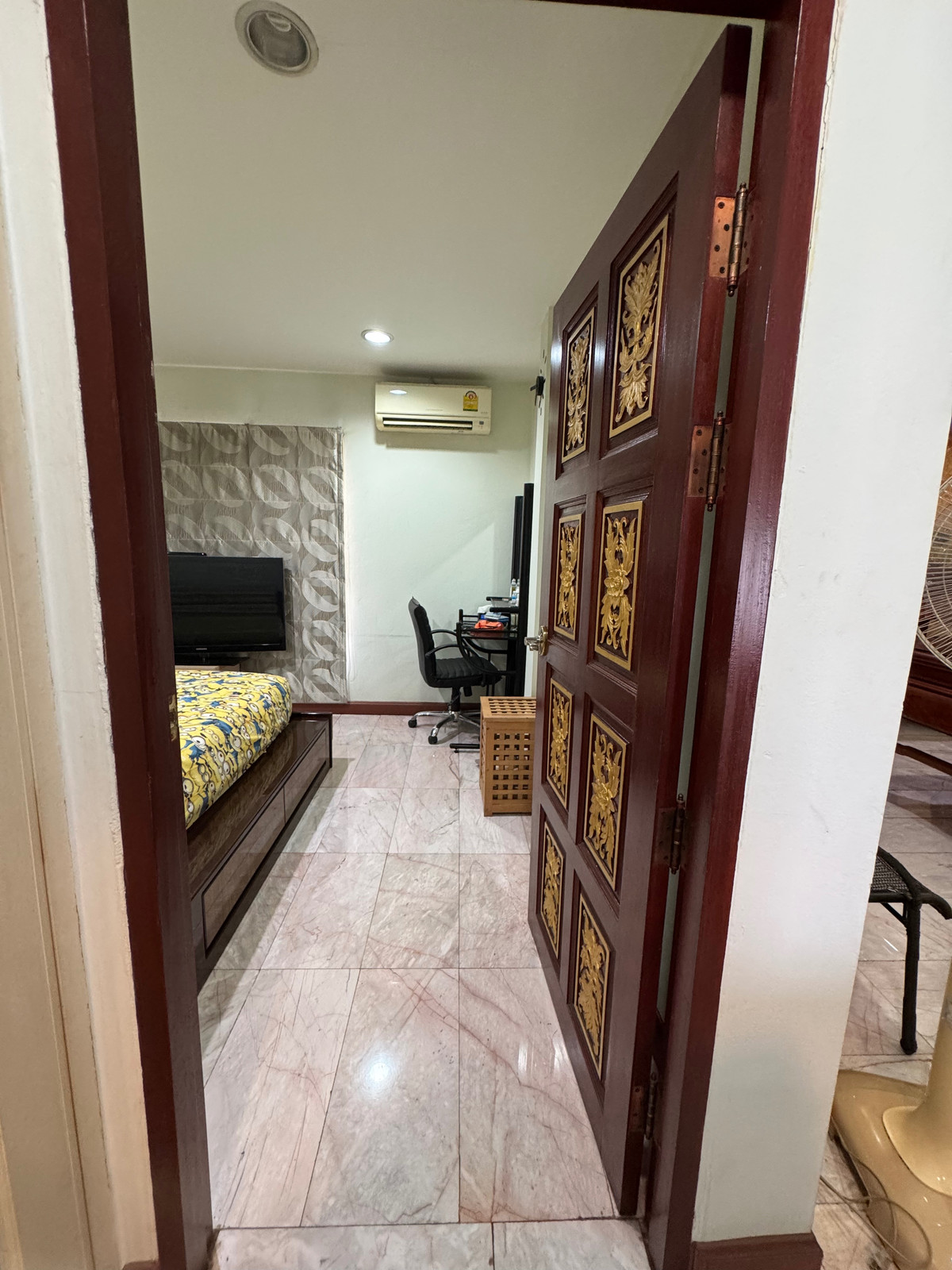 Home OfficeEakachai, Bang Bon : Massive Garden & 1st Floor Luxury Office | 5BR Detached House in Thawatphong Village BangBon5 | Luxuriously Furnished