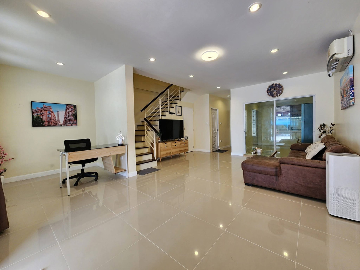 For RentTownhomeNawamin, Ramindra : Townhouse for rent, newly renovated, RK PARK Village 406 Ramintra-Khubon. Near Safari World