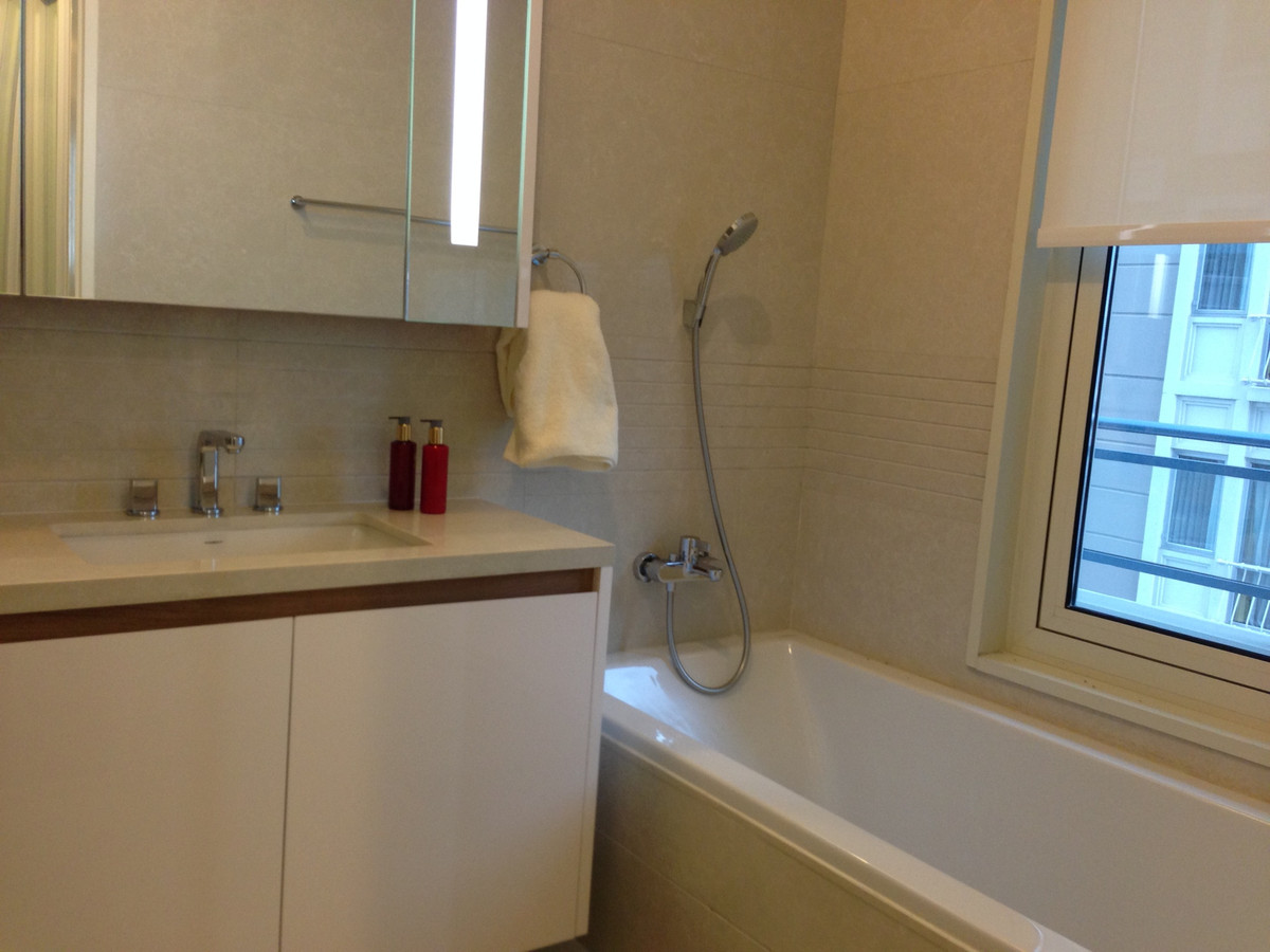 ขายคอนโดวิทยุ ชิดลม หลังสวน : ขายคอนโด Q Langsuan 2 ห้องนอน 98.23 ตร.ม. ใจกลางหลังสวน ใกล้ BTS ชิดลม | ราคา 18.9 ล้านบาท