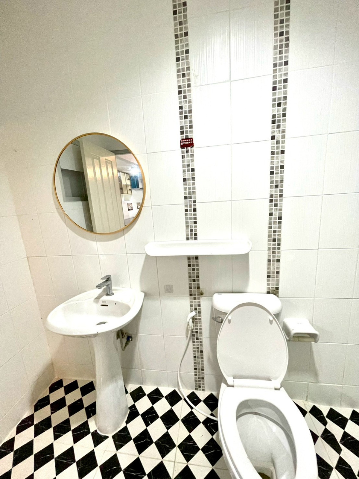 For SaleHousePattaya, Bangsaen, Chonburi : Happy Place Village / 5 Bedrooms (FOR SALE), Happy Place Village / 5 Bedrooms (FOR SALE) BEWN107