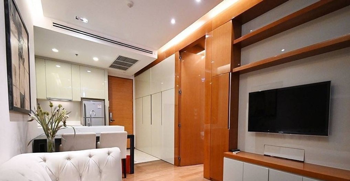 ให้เช่าคอนโดสุขุมวิท อโศก ทองหล่อ : ให้เช่าคอนโด The Address Sukhumvit 28 ใกล้รถไฟฟ้า BTS พร้อมพงษ์ เพียง 300 เมตร เฟอร์นิเจอร์และเครื่องใช้ไฟฟ้าครบ พร้อมเข้าอยู่