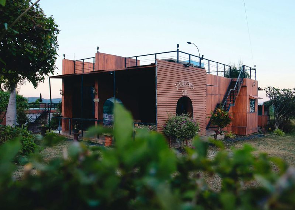 ขายกิจการโรงแรม & กิจการอพาร์ตเมนต์หัวหิน ประจวบคีรีขันธ์ : ขายรีสอร์ทและร้านอาหาร สโนว์แซนด์วิว 360 องศา เนื้อที่ 42 ไร่ 32 ตารางวา ตำบลห้วยทราย อำเภอเมือง จังหวัดประจวบคีรีขันธ์