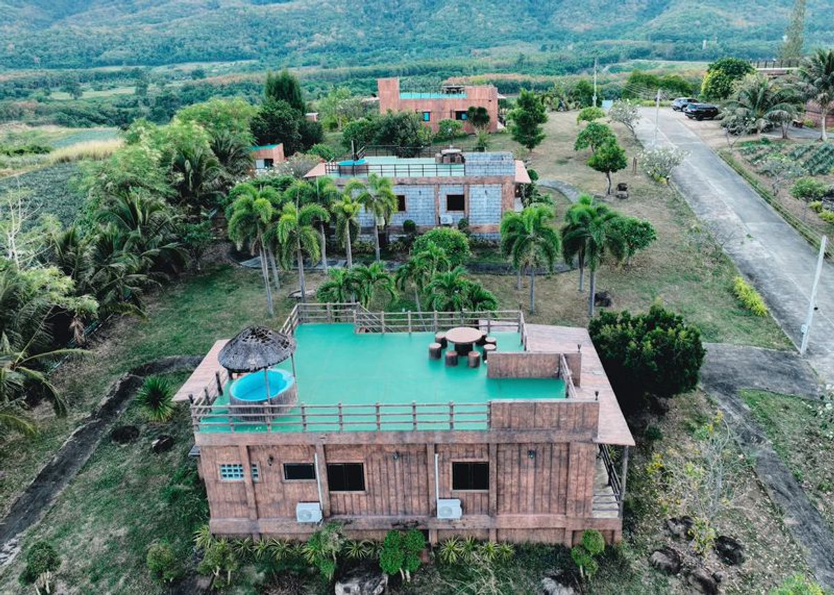 ขายกิจการโรงแรม & กิจการอพาร์ตเมนต์หัวหิน ประจวบคีรีขันธ์ : ขายรีสอร์ทและร้านอาหาร สโนว์แซนด์วิว 360 องศา เนื้อที่ 42 ไร่ 32 ตารางวา ตำบลห้วยทราย อำเภอเมือง จังหวัดประจวบคีรีขันธ์