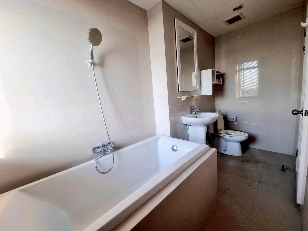 For RentCondoRattanathibet, Sanambinna : Condo for rent, 2 bedrooms, Condo Manor Sanambinnam, Nonthaburi