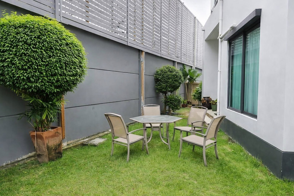 ให้เช่าบ้านพัฒนาการ ศรีนครินทร์ : 🏡 บ้านเดี่ยวหลังใหญ่ โครงการ Setthasiri Krungthep Kreetha  แปลงมุม สวนใหญ่ พื้นที่ส่วนตัวสูง หลังบ้านไม่ติดใคร