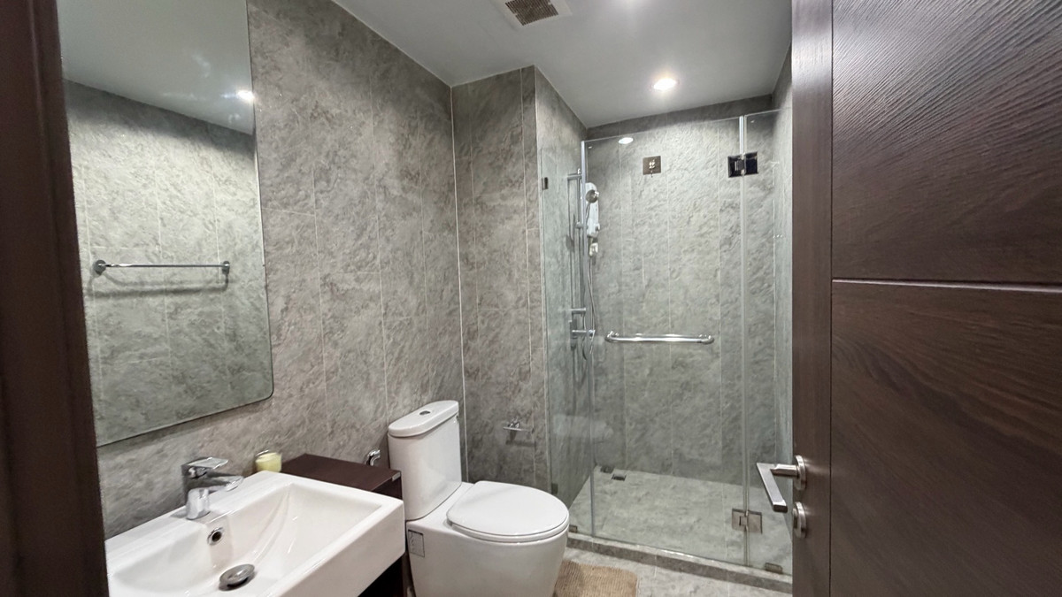 For RentCondoSukhumvit, Asoke, Thonglor : C Ekkamai, 2 bedrooms, ready to move in.