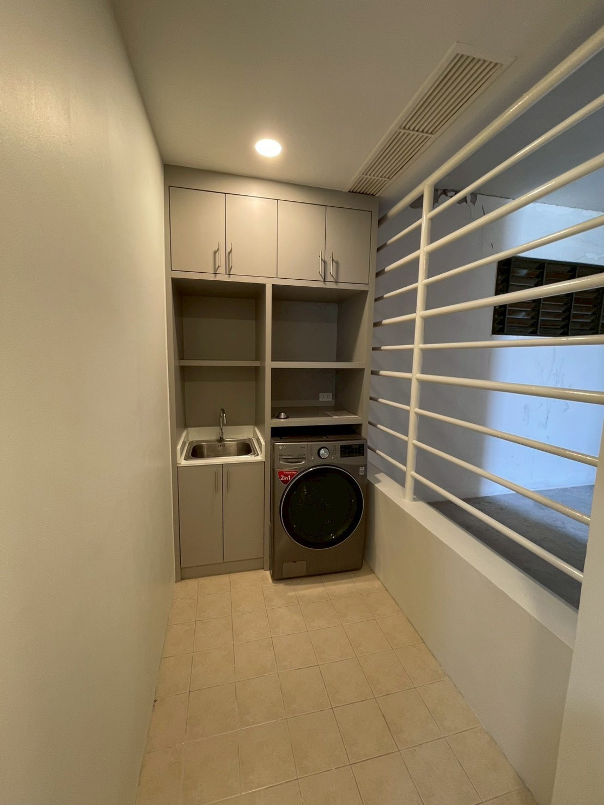 For SaleCondoSathorn, Narathiwat : Condo for sale, 3 bedrooms, in the heart of Sathorn, The Empire Place Sathorn ️