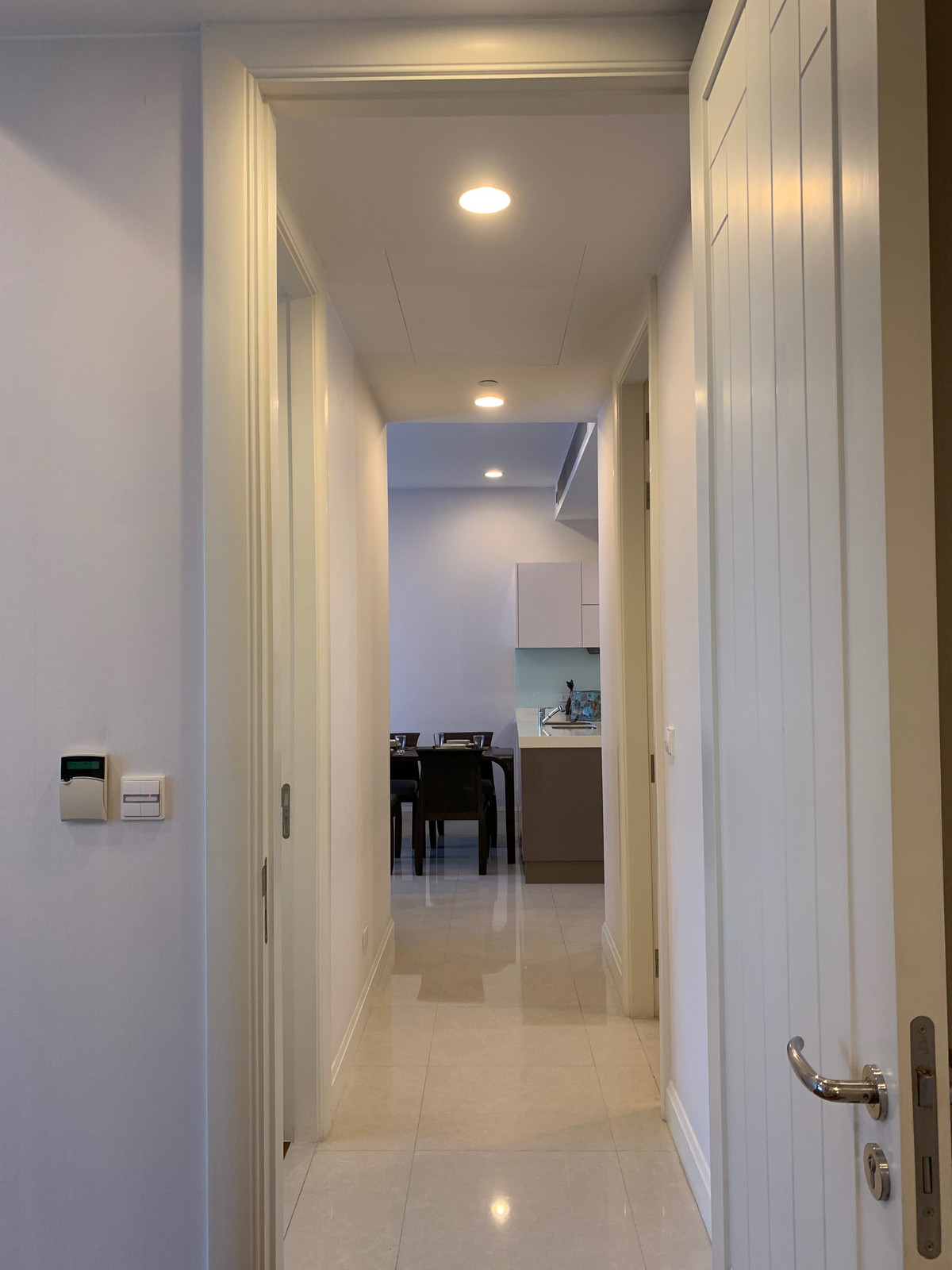 ขายคอนโดวิทยุ ชิดลม หลังสวน : ขายคอนโด Q Langsuan 2 ห้องนอน 98.23 ตร.ม. ใจกลางหลังสวน ใกล้ BTS ชิดลม | ราคา 18.9 ล้านบาท