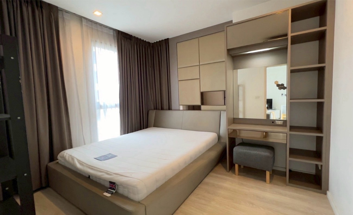 For RentCondoRatchadapisek, Huaikwang, Suttisan : 𝗕𝗶𝗴 𝗿𝗼𝗼𝗺 𝟰𝟱 𝘀𝗾𝗺. 𝗕𝗲𝘀𝘁 𝗽𝗿𝗶𝗰𝗲 𝗶𝗻 𝘁𝗵𝗲 𝗯𝘂𝗶𝗹𝗱𝗶𝗻𝗴 ✨ 𝗤𝘂𝗶𝗻𝗻 𝗥𝗮𝘁𝗰𝗵𝗮𝗱𝗮 𝟭𝟳.