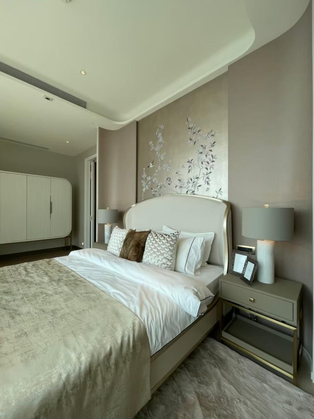 คอนโดวงเวียนใหญ่ เจริญนคร : ให้เช่า/ขาย คอนโด  The Residences at Mandarin Oriental  6 ห้องนอน 605 ตร.ม. 