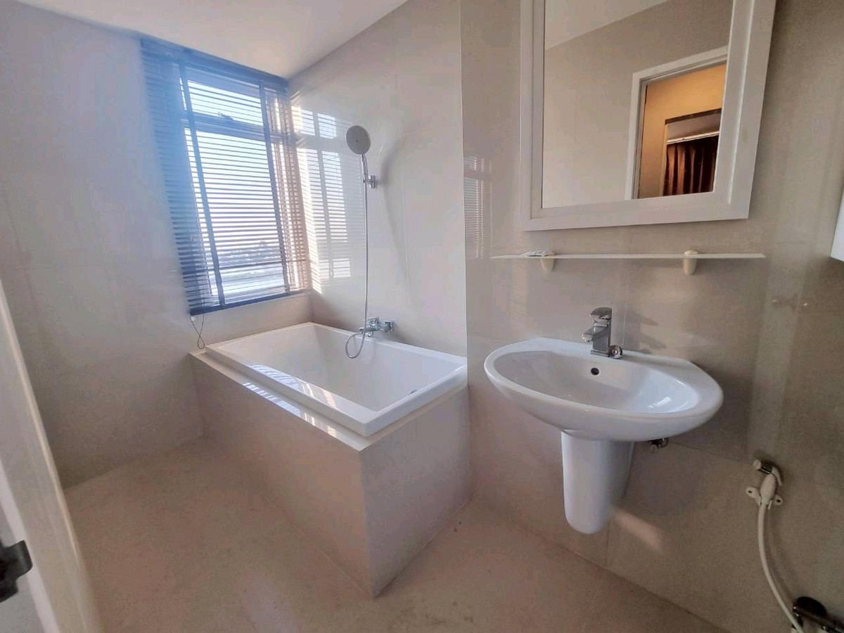 For RentCondoRattanathibet, Sanambinna : Condo for rent, 2 bedrooms, Condo Manor Sanambinnam, Nonthaburi