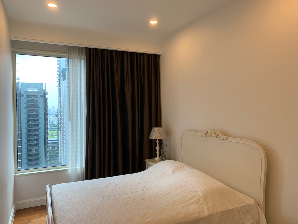 ขายคอนโดวิทยุ ชิดลม หลังสวน : ขายคอนโด Q Langsuan 2 ห้องนอน 98.23 ตร.ม. ใจกลางหลังสวน ใกล้ BTS ชิดลม | ราคา 18.9 ล้านบาท