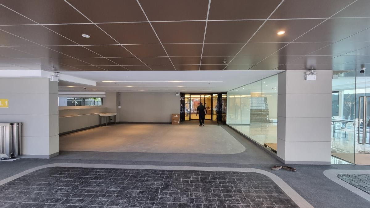 ให้เช่าร้านค้า/ตลาดนัดสุขุมวิท อโศก ทองหล่อ : พร้อมพงษ์  ให้เช่าพื้นที่ทำร้าน รับทุกธุรกิจที่ถูกกฎหมาย 70 ตารางเมตร (มีอีกหลายยูนิตในสุขุมวิทให้เลือก)