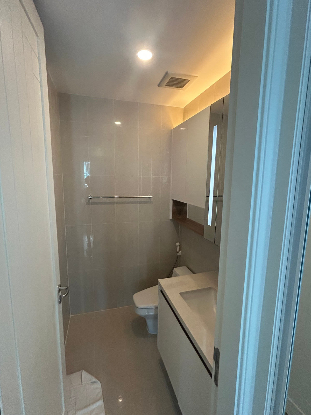 ให้เช่าคอนโดวิทยุ ชิดลม หลังสวน : ให้เช่าคอนโดหรู Q Langsuan 2 ห้องนอน 113.53 ตร.ม. วิวสูง ใกล้ BTS ชิดลม | 100,000 บาท/เดือน