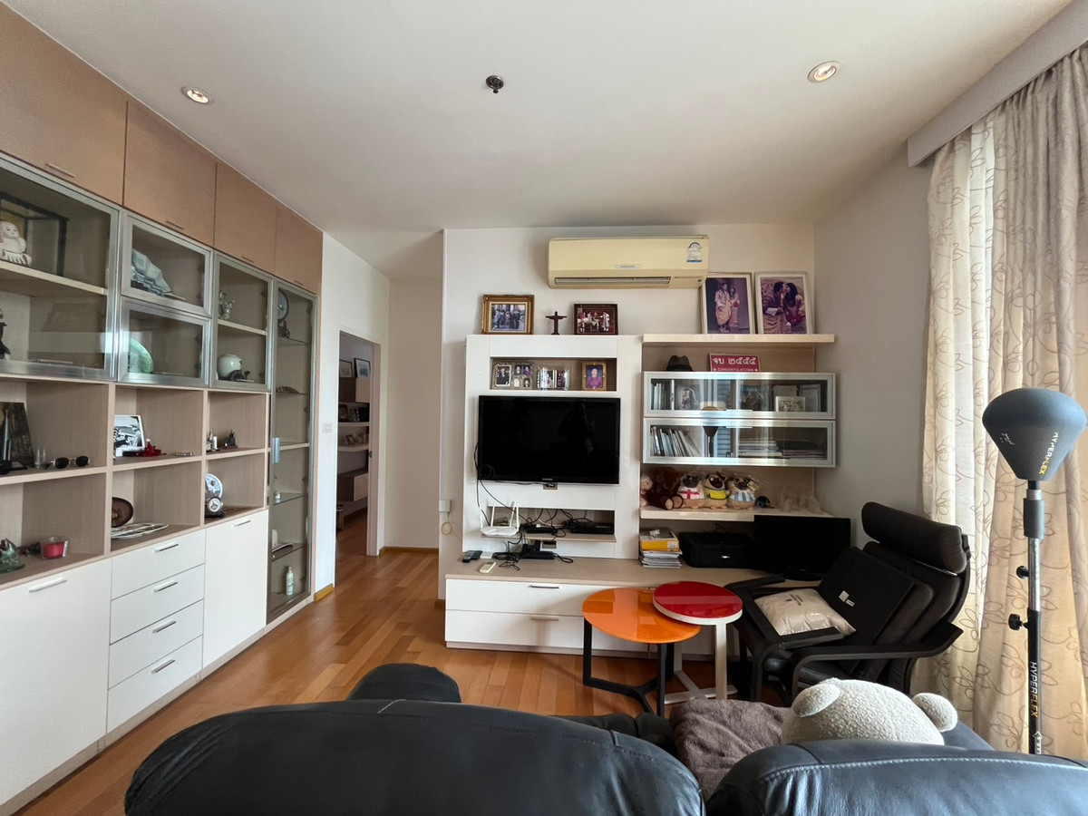 For SaleCondoRatchathewi,Phayathai : Luxury condo Villa Rachatewi 2 bedrooms near BTS RatchathewiSpacious area of 87 sq.m. Price 14.5 million THB with complete facilities!