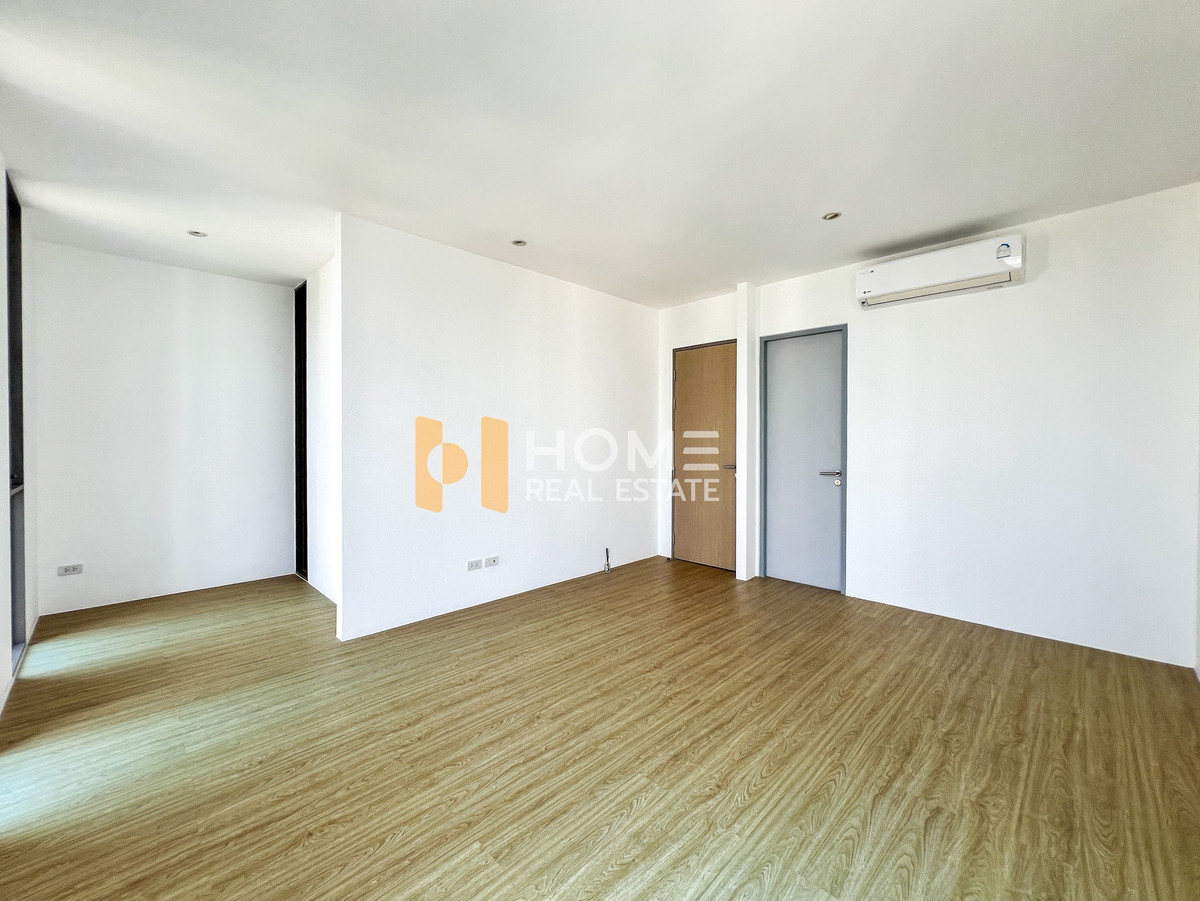 ขายทาวน์โฮมมีนบุรี-ร่มเกล้า : ทาวน์โฮมดีไซน์โมเดิร์น หลังมุม ใกล้ Ascot 🔥 เทพา รามคำแหง 118 / 3 ห้องนอน (ขาย), Dhepa Ramkhamhaeng 118 / 3 Bedrooms (FOR SALE) BZD147