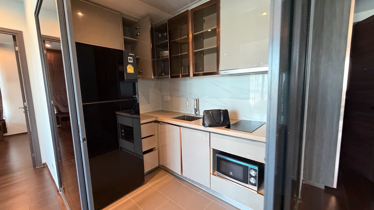 For RentCondoSukhumvit, Asoke, Thonglor : C Ekkamai, 2 bedrooms, ready to move in.