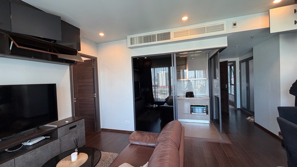 For RentCondoSukhumvit, Asoke, Thonglor : C Ekkamai, 2 bedrooms, ready to move in.