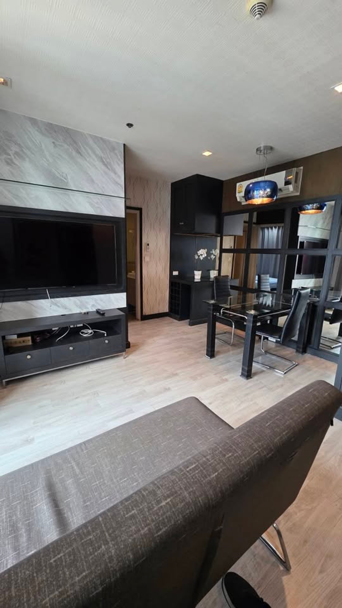 ให้เช่าคอนโดพระราม 9 เพชรบุรีตัดใหม่ RCA : RC030326 Condo 2 beds for rent at Ideo Mobi Rama9 near MRT Rama9 just 80m.