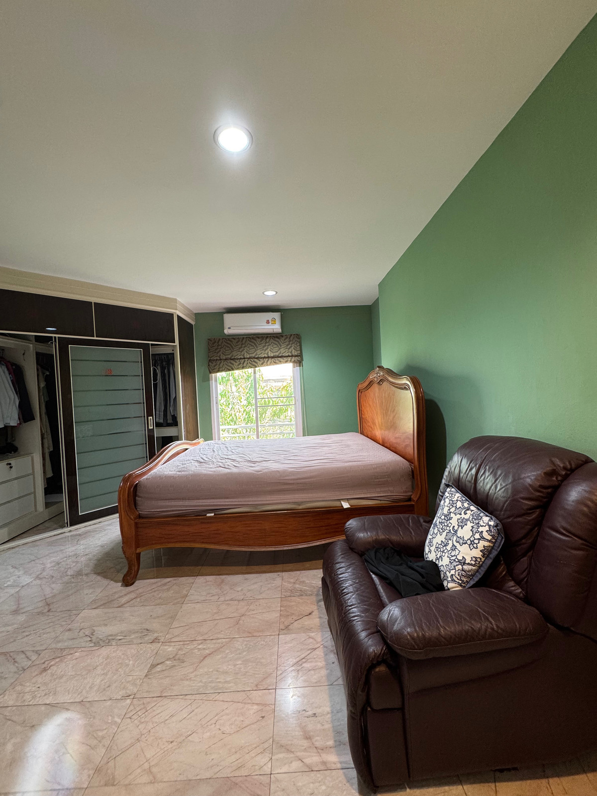 Home OfficeEakachai, Bang Bon : Massive Garden & 1st Floor Luxury Office | 5BR Detached House in Thawatphong Village BangBon5 | Luxuriously Furnished