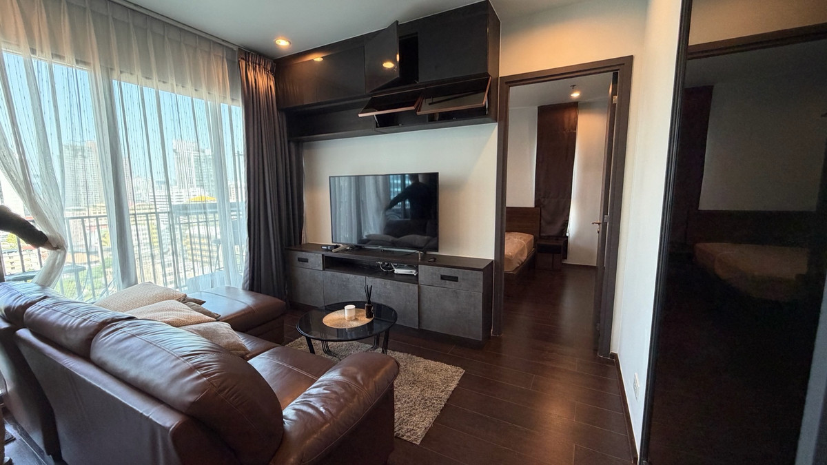 For RentCondoSukhumvit, Asoke, Thonglor : C Ekkamai, 2 bedrooms, ready to move in.