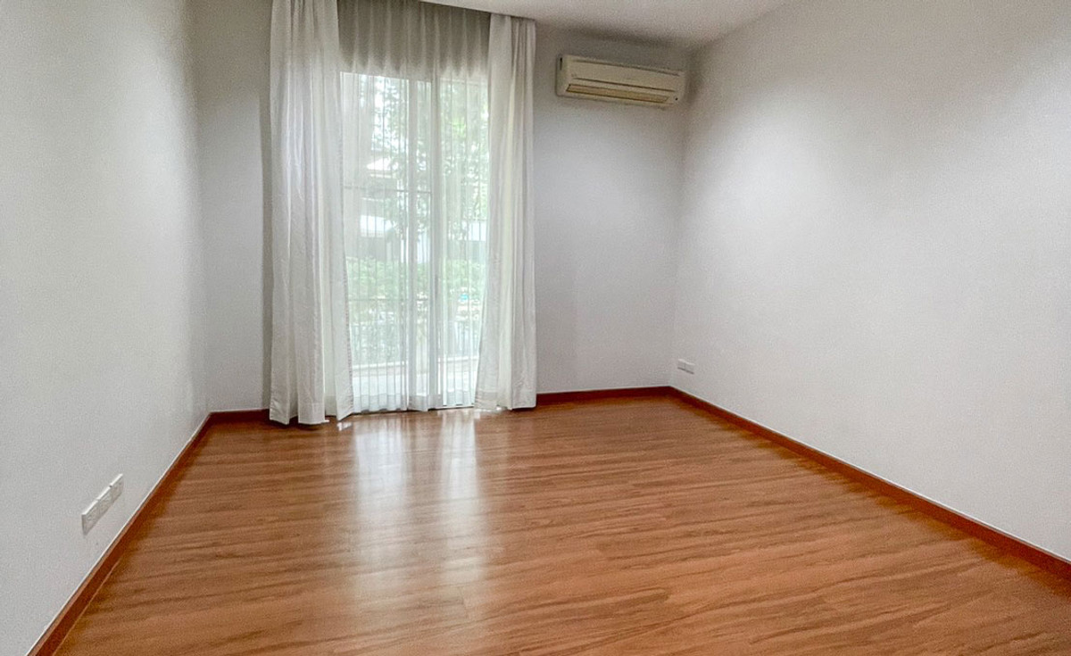 ขายบ้านนนทบุรี บางใหญ่ บางบัวทอง : 🔥ขายด่วน! บ้านสุดหรู พร้อมสระว่ายน้ำ Nichada Park (5+1 ห้องนอน 8 ห้องน้ำ)