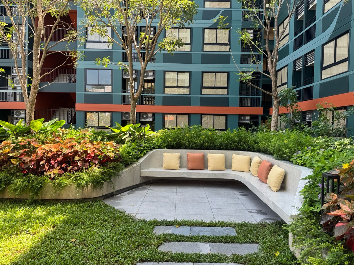 For SaleCondoBang kae, Phetkasem : 🔥 THE MUVE Bangwa Low Rise Condo near both BTS / MRT Bang Wa 650 meters.
1 Bed 24sq.m. Start 1.89 MB.
☎️Phat 064-642-8664
☎️Nui 094-624-2014