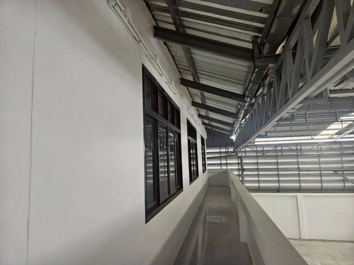 For RentFactoryBang kae, Phetkasem : Warehouse for rent, total area approximately 1,700 sq m, Phutthamonthon Sai 4 location.  purple space