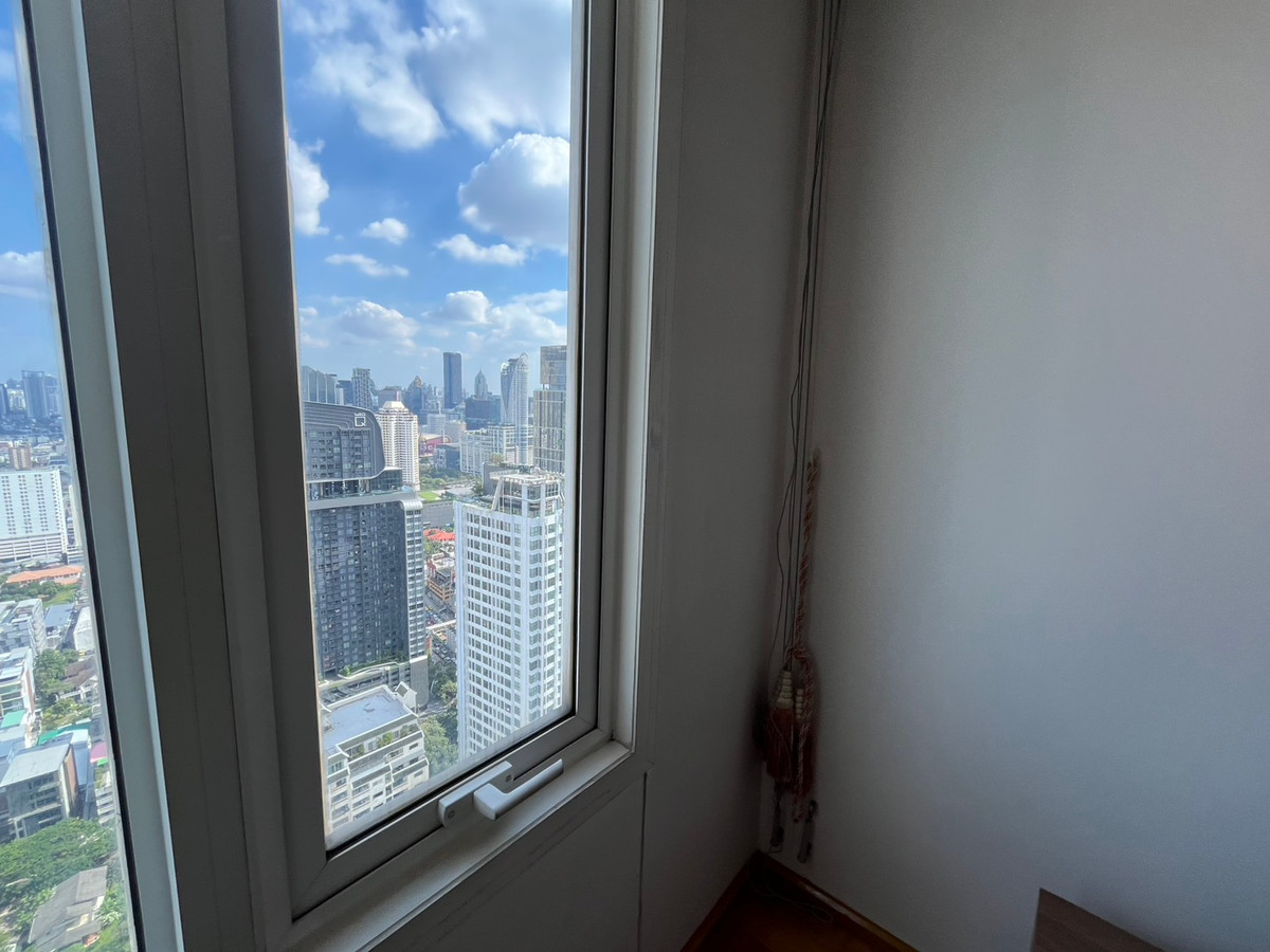 For SaleCondoRatchathewi,Phayathai : Luxury condo Villa Rachatewi 2 bedrooms near BTS RatchathewiSpacious area of 87 sq.m. Price 14.5 million THB with complete facilities!