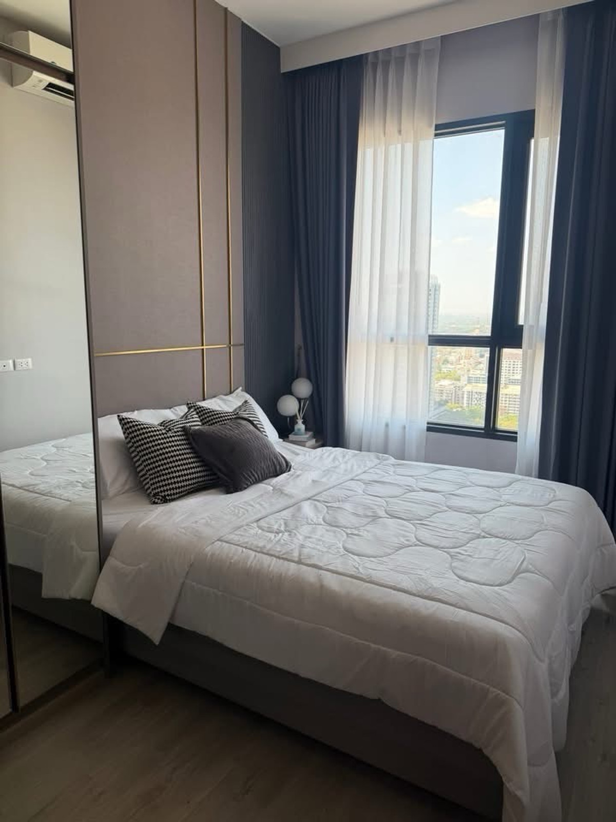 For RentCondoOnnut, Udomsuk : 🏙️ ให้เช่า Knightsbridge Prime Onnut
✨ ห้องสวย ชั้นสูง วิวโค้งแม่น้ำ บรรยากาศดี พร้อมอยู่!

💰 ราคาเช่า
• 20,000 บาท / เดือน (สัญญา 1 ปี)