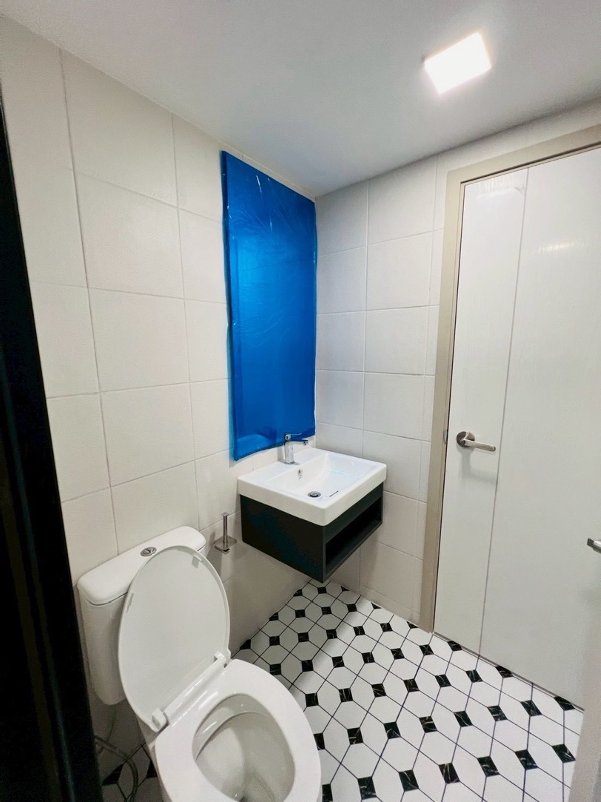 For RentCondoPathum Thani,Rangsit, Thammasat : Condo for rent, Kave Onederland 
 Thammasat Rangsit (with university shuttle)