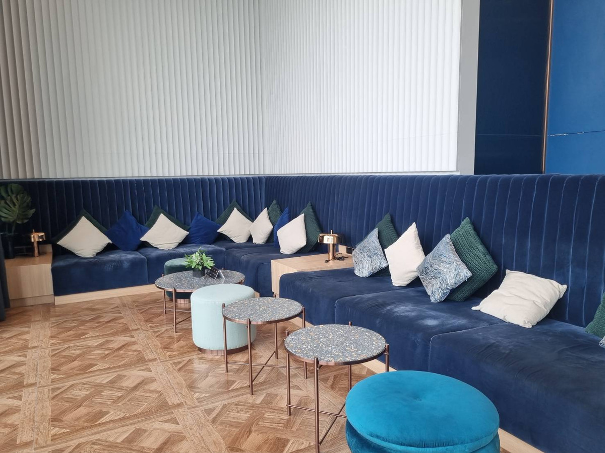 For RentCondoRatchathewi,Phayathai : ✨ For rent XT Phayathai, beautiful room, high floor, open view, in the heart of the city, ready to move in! ✨Near both BTS Phaya Thai and Airport Rail Link Phaya Thai.