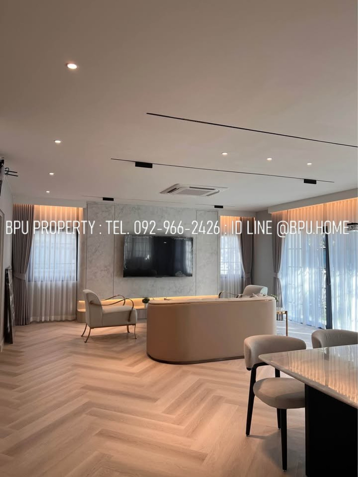 For RentHouseBangna, Bearing, Lasalle : ** 4 Bedrooms Single House for Rent ** Centro Bangna Near Mega Bangna (New Project Phase 2)