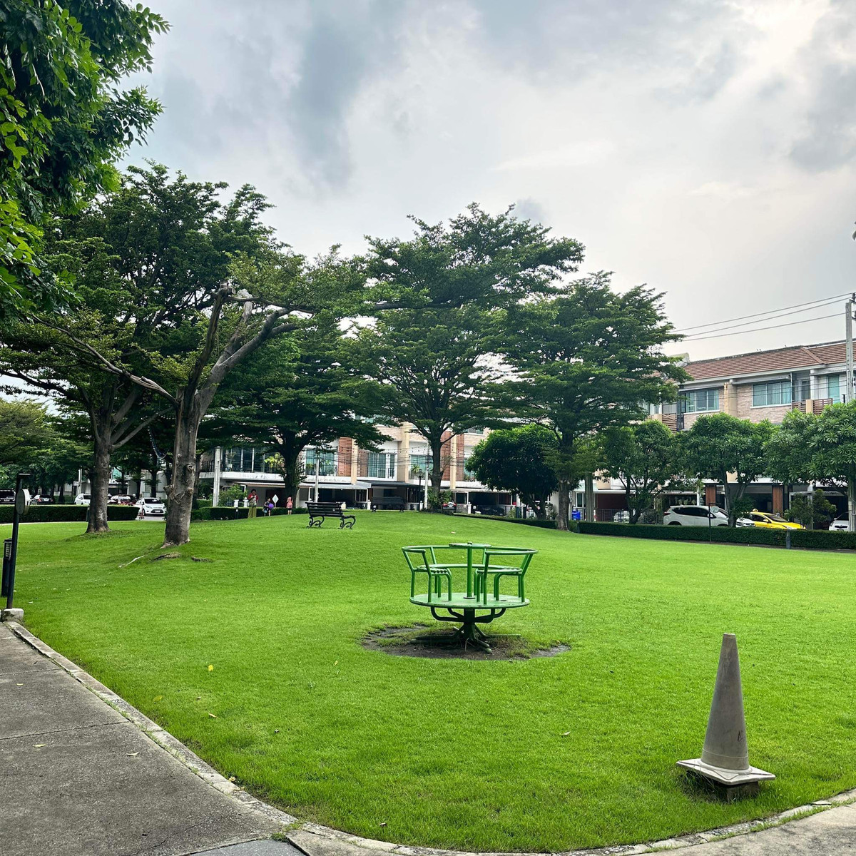 ขายทาวน์โฮมเกษตร นวมินทร์ ลาดปลาเค้า : ทาวน์พลัส เกษตร - นวมินทร์ / 3 ห้องนอน (ขายพร้อมผู้เช่า), Town Plus Kaset - Nawamin / 3 Bedrooms (SALE WITH TENENT) FAHS014